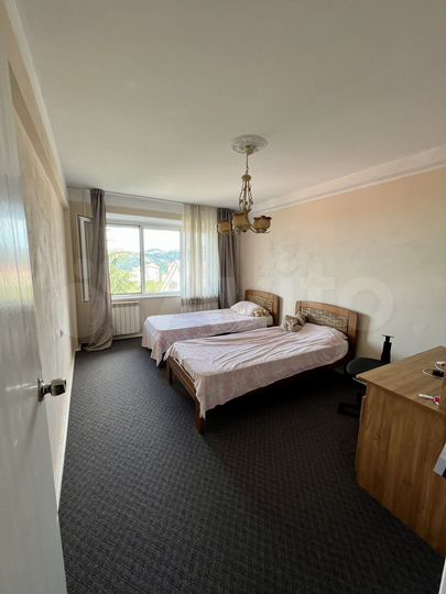 4-к. квартира, 85 м², 3/6 эт.