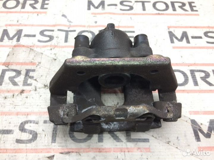 Суппорт задний правый Bmw X5 E53 M54B30 2006