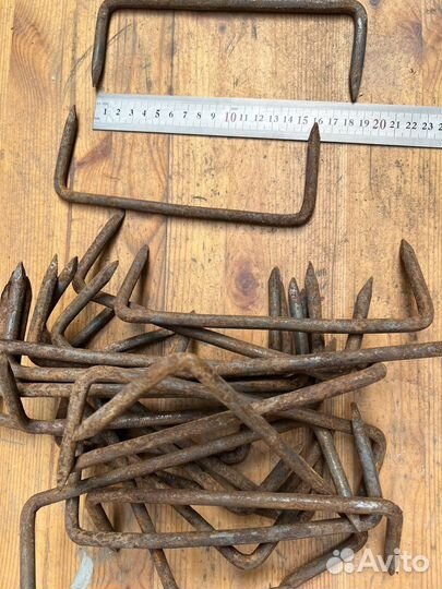 Скоба стальная Кровельная стропила. Сруб. 10р