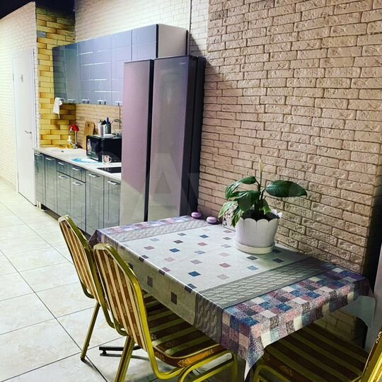 Комната 100 м², 2/2 эт.