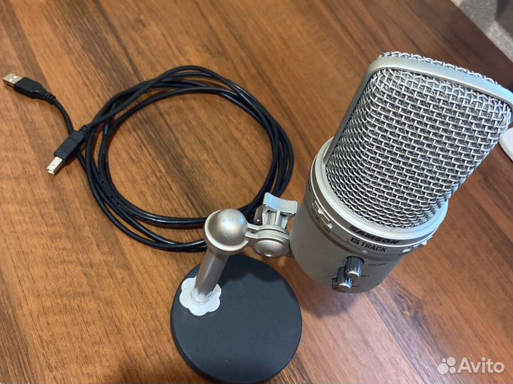 Микрофон студийный для стримеров