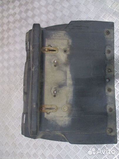 Крыло заднее передняя часть renault 7421094391