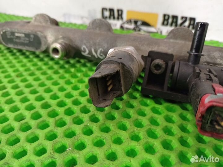 Рейка топливная (рампа) 2.2 дизель hdi Citroen C8