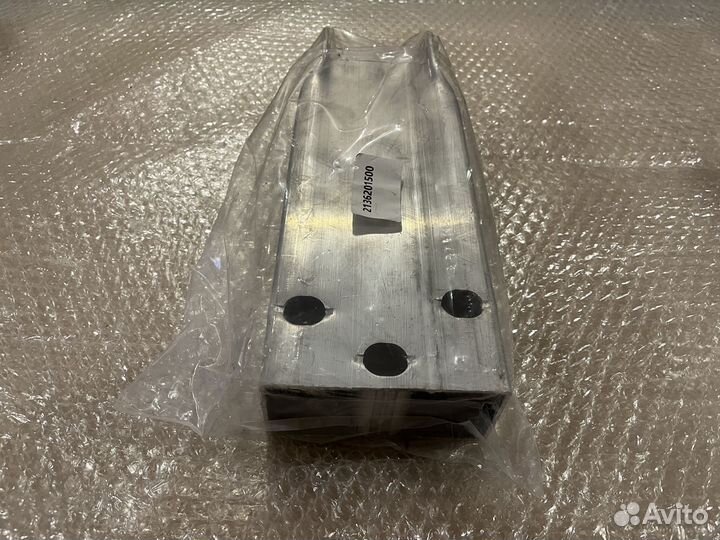 Левое крепление домик усилителя Mercedes W213