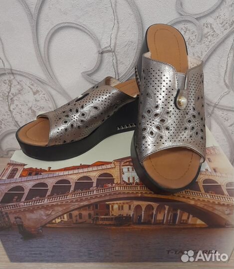 Шлепанцы женские новые 38 размер
