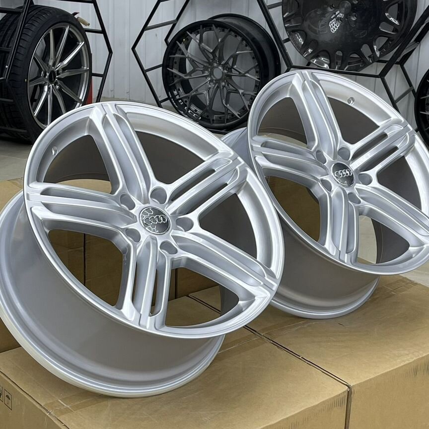 Литые диски Powcan 9×R20 5×130
