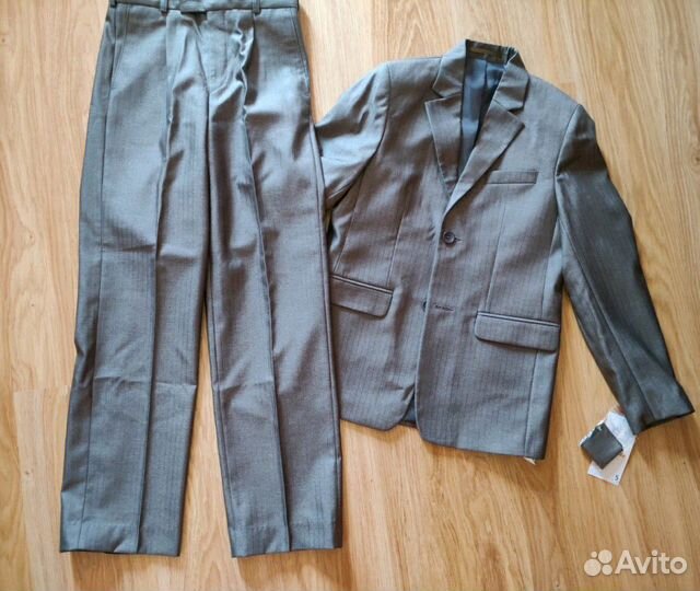 Новый костюм Valenti 134-140 см,жилеты, брюки