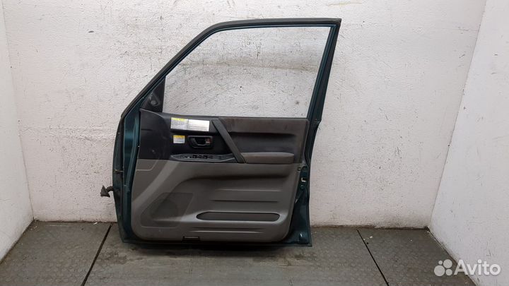 Дверь боковая правая передняя Mitsubishi Pajero / Montero