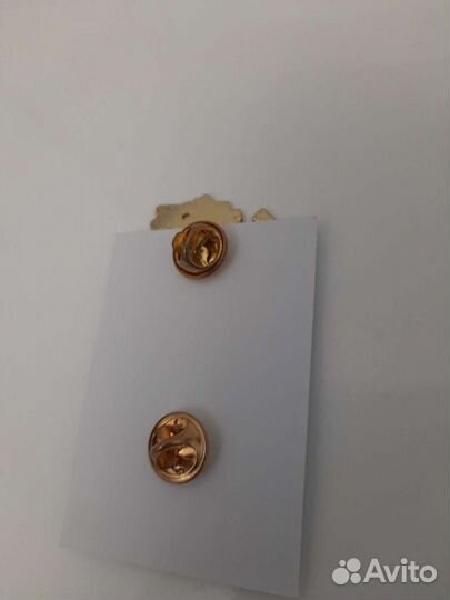 Значки на лацкан пиджака