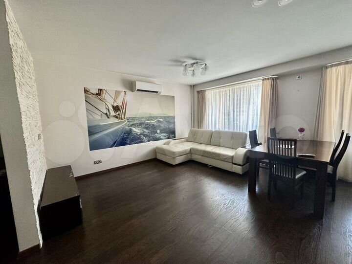 3-к. квартира, 90,5 м², 4/10 эт.