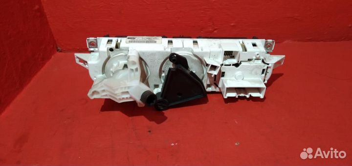 Блок управления печкой Форд Фокус 2 08
