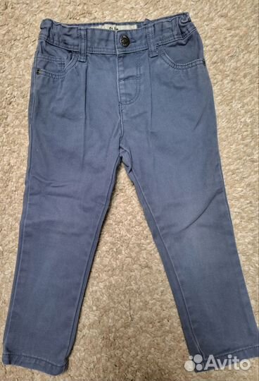 Джинсы на мальчика голубые