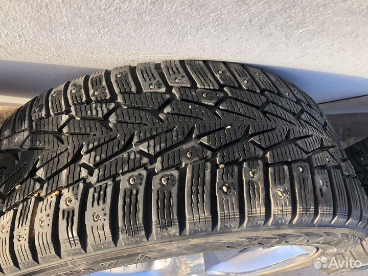 Колеса резина диски 225/50 17 nokian