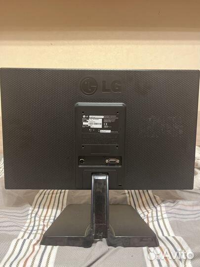 Монитор LG flatron e 1942c