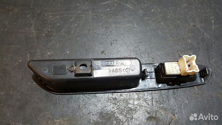 Кнопка стеклоподъемника задняя правая Subaru