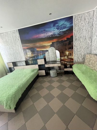 1-к. квартира, 60 м², 1/2 эт.