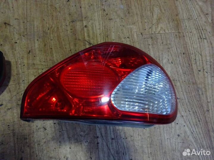 Фонарь задний наружный правый Jaguar X-type I (20