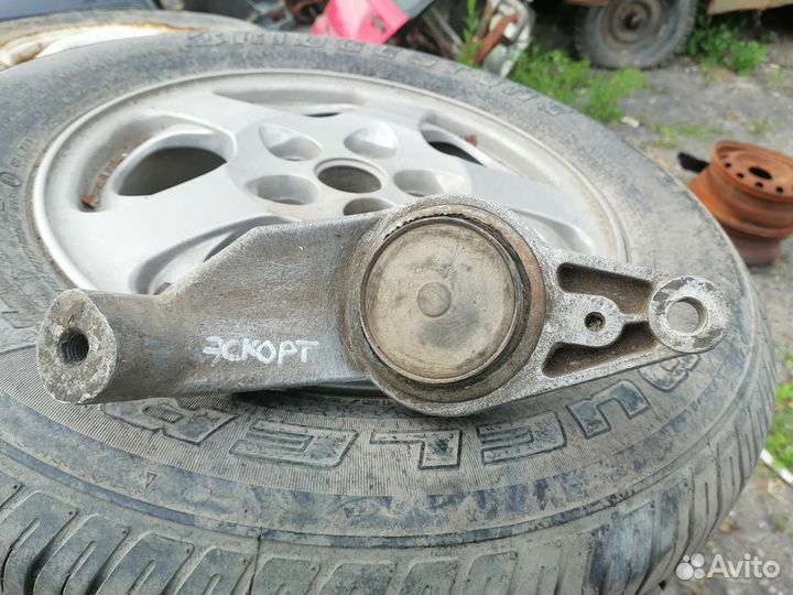 Подушка двигателя ford escort