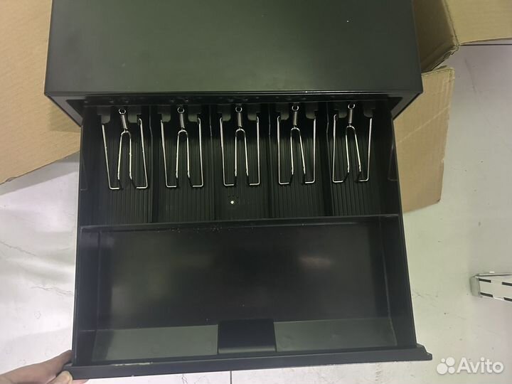 Денежный ящик для кассы