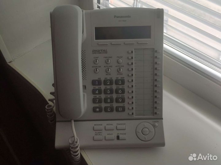 Системный телефон Panasonic