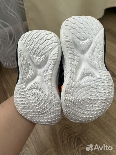 Кроссовки детские 22 размер