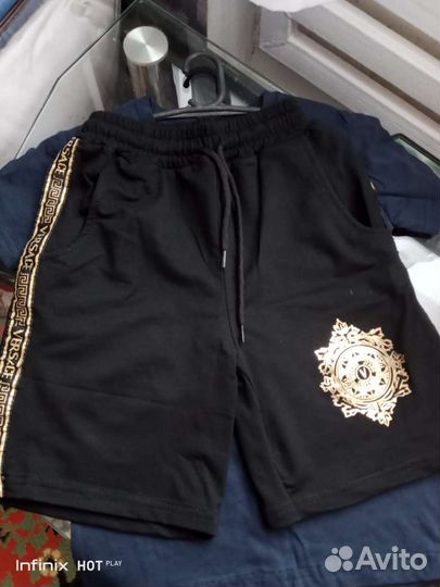 Костюм новый versace