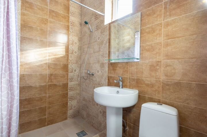 Комната 18 м² в 3-к., 2/2 эт.