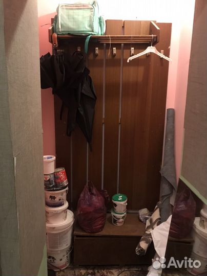 Вешалка деревянная в прихожую