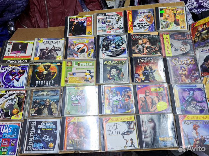 Компьютерная игра на дисках много