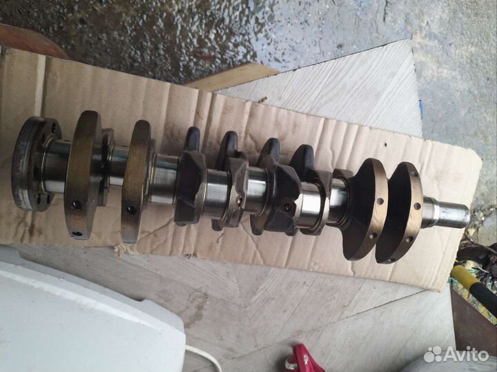 Коленвал на Mitsubishi Carisma 1.6