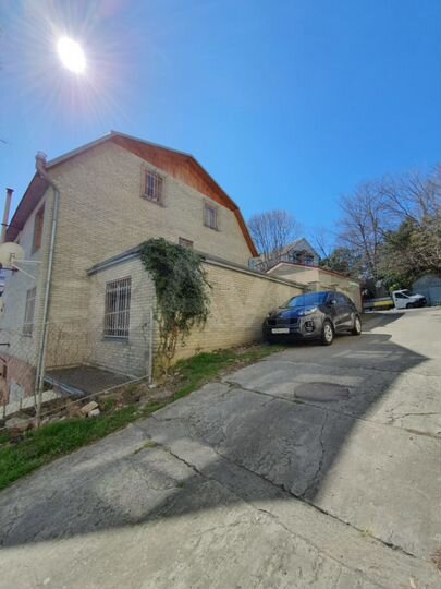 Дом 315 м² на участке 4,3 сот.