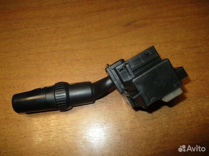 Переключатель поворотов подрулевой Mazda 3 (BK)