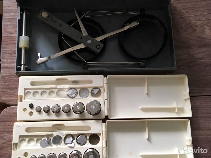 Весы лабораторные