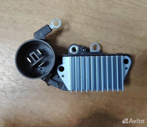 Реле (щётки) генератора Toyota Carina II/Corolla/C