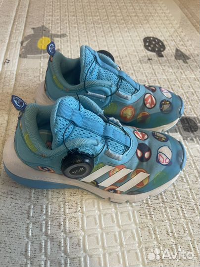 Кроссовки Adidas marvel 28