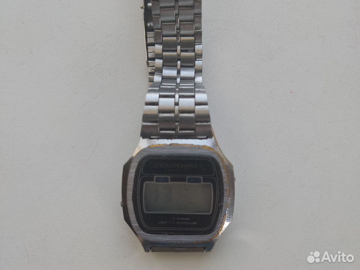 Часы электроника 5