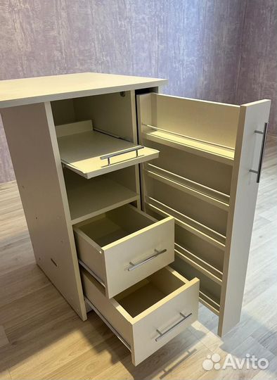 Маникюрный стол с вытяжкой складной