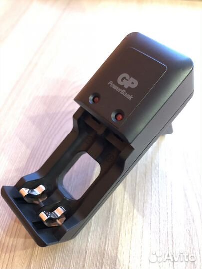 Зарядное устройство GP s330 (для NiMH AA и ааа)