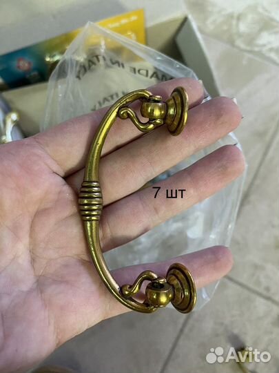 Мебельные ручки, крючки, светильник