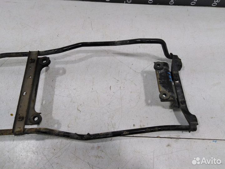 Кронштейн интеркулера