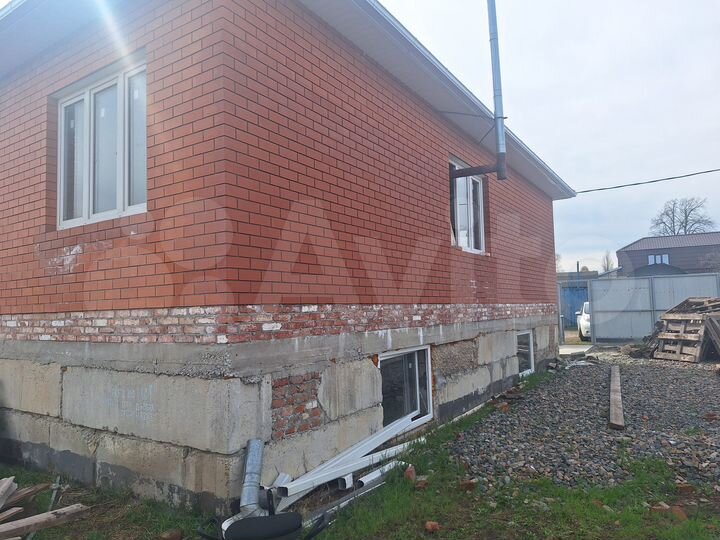 Дом 202 м² на участке 6 сот.