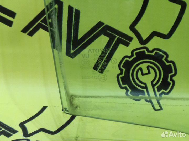 Стекло заднее правое Toyota Camry ACV30 2AZ-FE