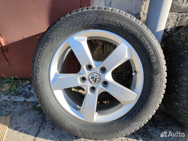 Nokian Hakkapeliitta 8 215/55/r16