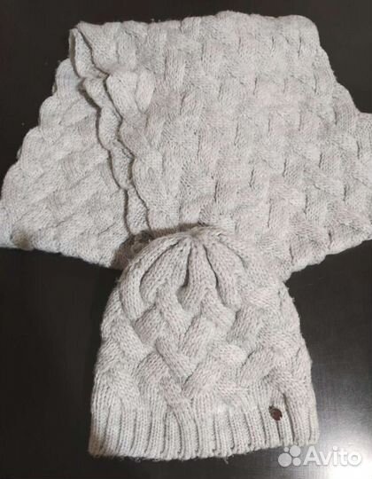 Комплект шапка и снуд