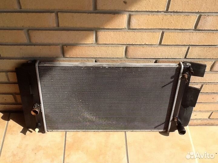 Тойота королла K150 радиатор охлаждения двигателя