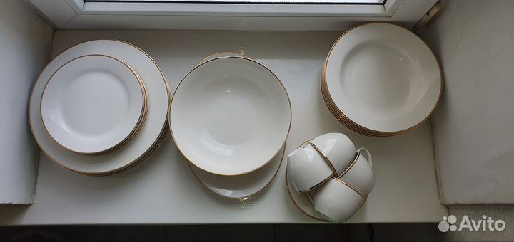 Набор столовой посуды на 4- 6 персон