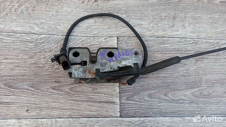 Замок капота VW touran