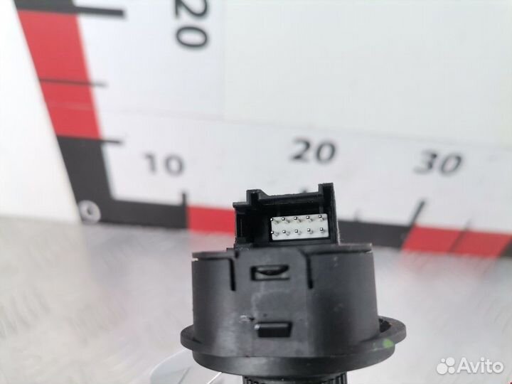 Кнопка (выключатель) Skoda Rapid 2015