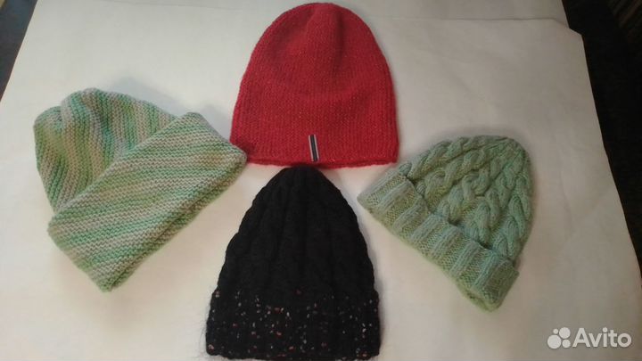 Шапки женские вязаные