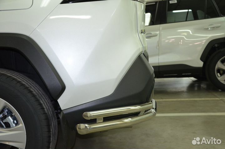 Защита заднего бампера Toyota RAV4 угловая двойная